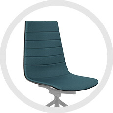 Nahansicht der blauen Rückenlehne vom Aeris Linu mit integrierter Lordosenstütze.