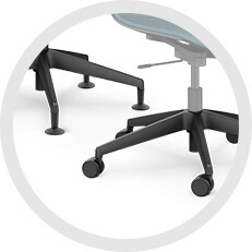 Unterer Bereich des ergonomischen Stuhls Aeris Linu, Darstellung der erhältlichen Gleitern und Rollen.